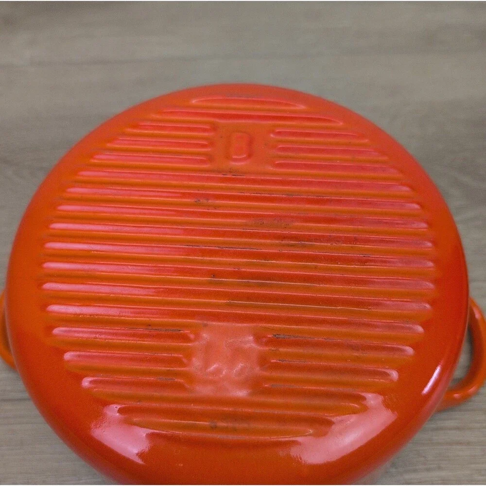 Vintage Le Creuset Enameled Cast Iron 2 Qt Pot Flame Orange Ribbed Bottom & Lid